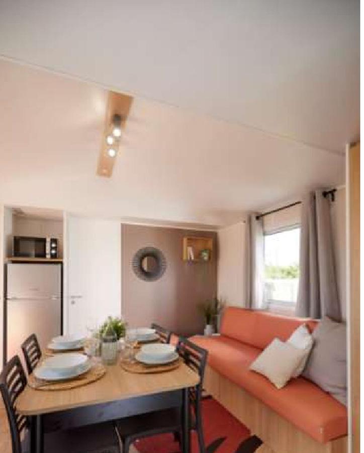 Camping Le Pre Saint-Andre Souvignargues Buitenkant foto