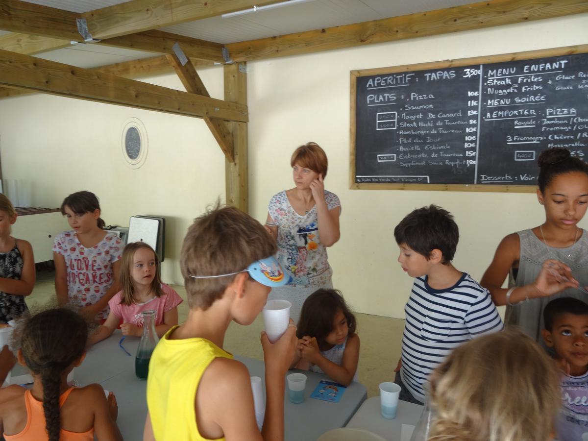 Camping Le Pre Saint-Andre Souvignargues Buitenkant foto